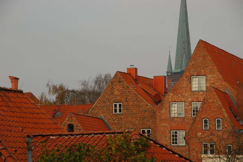 Altstadthaus Am Dom Lubeck Luaran gambar